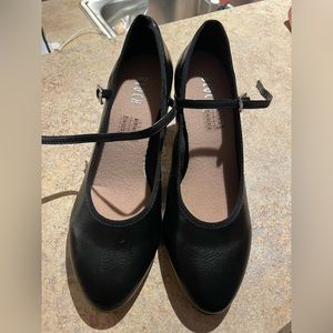 Bloch character shoes